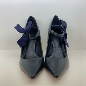 Tory Burch “Beverly” Pump Navy Blue with bow